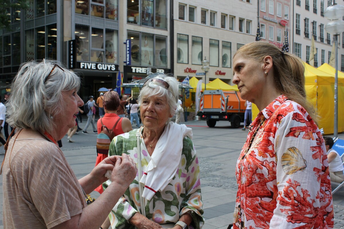 Action am Stand, Corinna Binzer, Fans